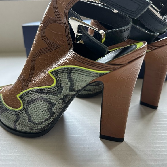 Donald J Pliner Giorgi Western Buckle Booties Snake Python Print Leather 10 NEW - Picture 9 of 11